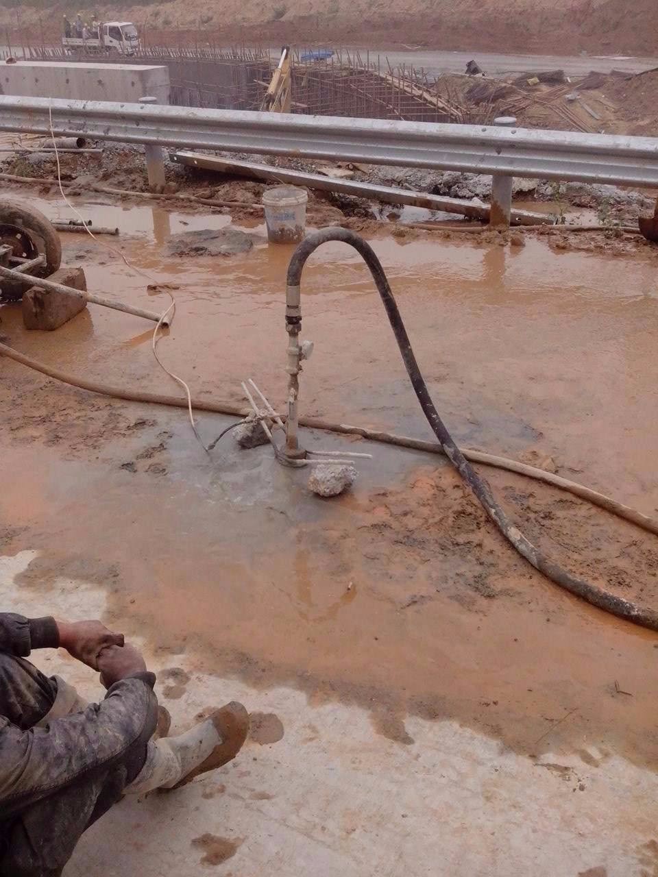 洞口路基压密注浆